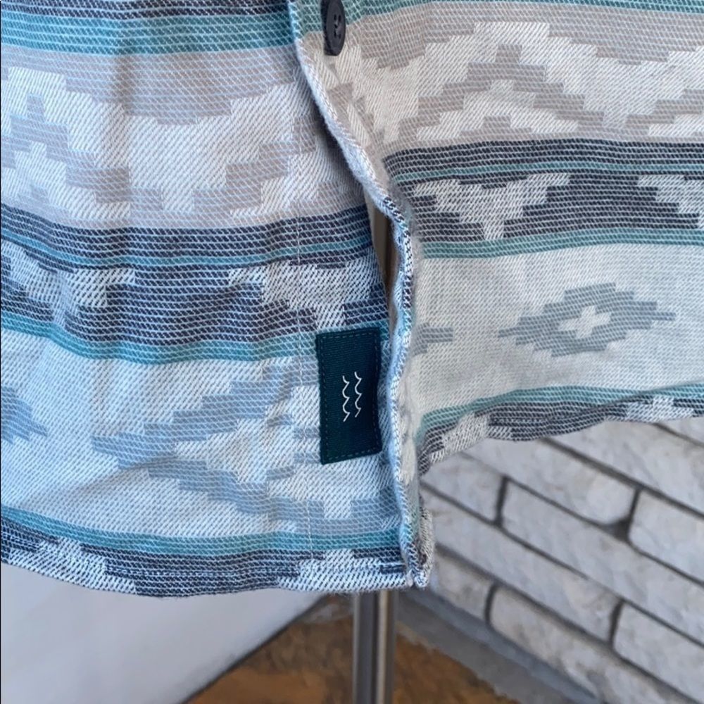 Aztec Pattern Shirt - Picture 4 of 7